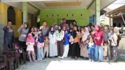 Kanit regident Polres Majene Bersama KOHATI dan KOPRI Gelar Bakti Sosial untuk Cegah Stunting