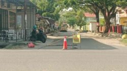 Pekerjaan pemeliharaan jalan Dinas pupr kabupaten Majene di diduga di kerjakan asal asalan, alat berat memakai solar subsidi.