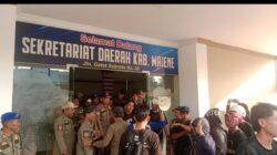 Nota palsu di duga terjadi di pusaran dinas kesehatan majene mahasiswa PMII geruduk kantor bupati.