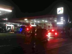 SPBU TINAMBUNG,DI DUGA BERSARANG MAFIA BBM SUBSIDI POLRES POLMAN DI DUGA TUTUP MATA.